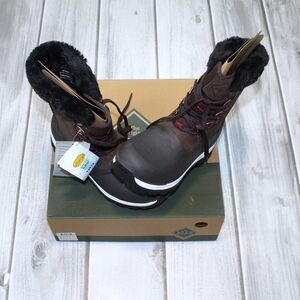 NEW Muck Boot Apres Lace Arctic Grip Boots - Women's